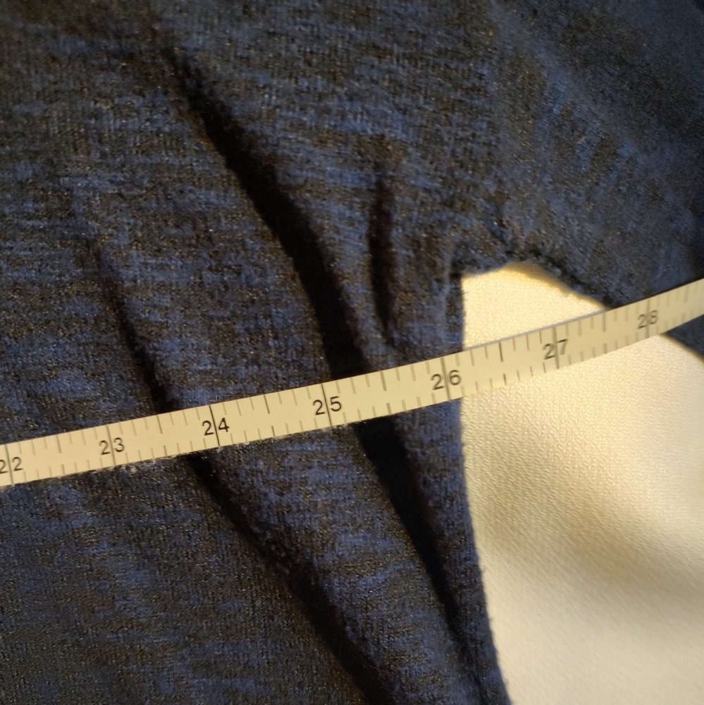 Liz Clairborne Navy Sweater - Picture 5 of 7